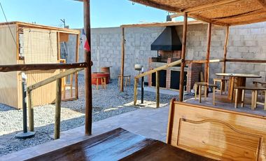 CABAÑA EN PICA SECTOR LA BANDA CON ENERGÍA SOLAR