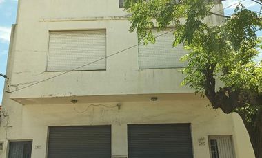 Ph de cinco ambientes en Remedios de escalda