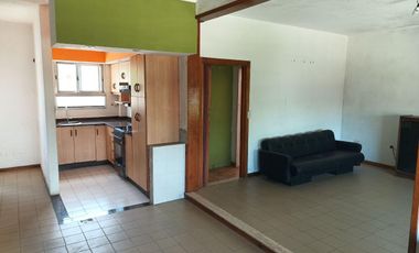 Ph de cinco ambientes en Remedios de escalda