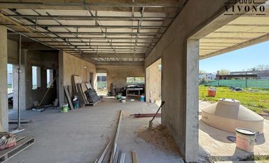 Casa en obra en venta