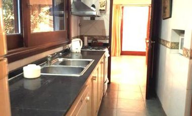 EXCELENTE CONSTRUCCION, AMPLIA CASA TRADICIONAL