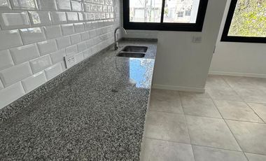 Departamento de 1 dormitorio con cochera a estrenar