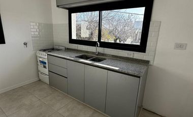 Departamento de 1 dormitorio con cochera a estrenar