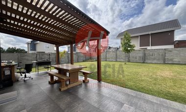 Casa en Venta en Condominio