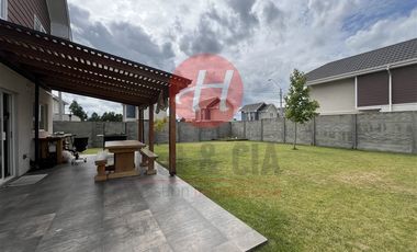 Casa en Venta en Condominio