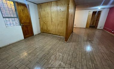 Casa en Arriendo en BOMBERO GARRIDO apostol Pedro