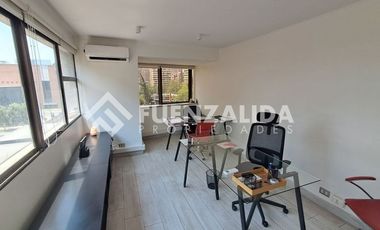 Oficina en Arriendo en Av. Presidente kennedy con Artuto Ureta