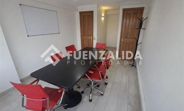 Oficina en Arriendo en Av. Presidente kennedy con Artuto Ureta