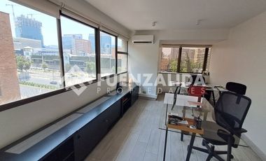 Oficina en Arriendo en Av. Presidente kennedy con Artuto Ureta