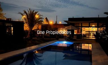 Casa en Venta en Ideal Familia e Inversión: 2 Casas 2 Deptos Galpon 400m2