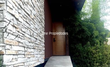 Casa en Venta en Ideal Familia e Inversión: 2 Casas 2 Deptos Galpon 400m2