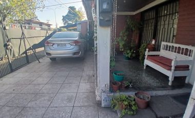 Venta de Amplia Casa 4 Dormitorios.  Excelente Ubicación