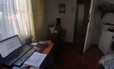 Venta de Amplia Casa 4 Dormitorios.  Excelente Ubicación