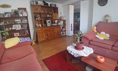 Venta de Amplia Casa 4 Dormitorios.  Excelente Ubicación