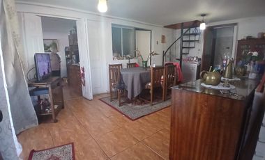 Venta de Amplia Casa 4 Dormitorios.  Excelente Ubicación