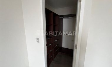 Departamento en Venta en Av. Edmundo Pérez Zújovic