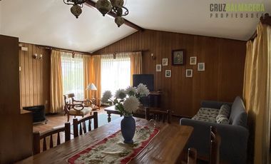 Casa en Arriendo en Casa ideal para uso comercial - Calle Serrano a pasos de Regimiento