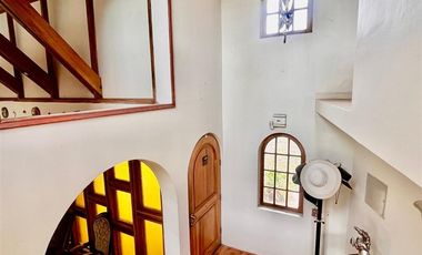 Casa en Venta en Angamos Limache