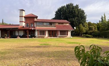 Casa en Venta en Angamos Limache