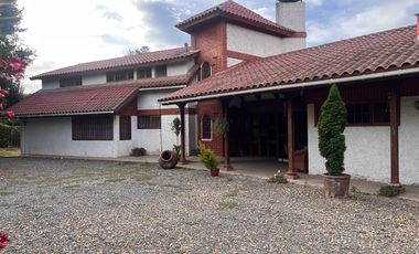 Casa en Venta en Angamos Limache