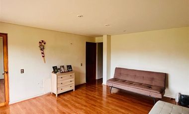 Casa en Venta en Angamos Limache