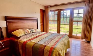 Casa en Venta en Angamos Limache