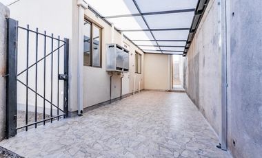 Casa en Arriendo en Camino El Chin con Camino El Huinganal