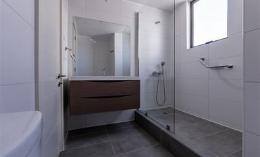 Casa en Arriendo en Camino El Chin con Camino El Huinganal