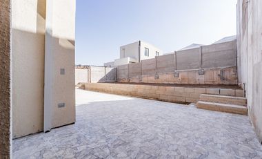 Casa en Arriendo en Camino El Chin con Camino El Huinganal