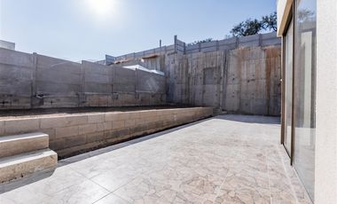 Casa en Arriendo en Camino El Chin con Camino El Huinganal