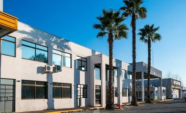 Bodega en Arriendo en Costanera Norte // Los Gobelinos // Autopista Central
