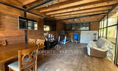 Gran Casa Esquina en San Joaquín, 5 Dormitorios + Piscina + Quincho | A pasos de Metro