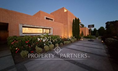 Espectacular casa en exclusivo condominio