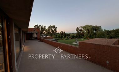 Espectacular casa en exclusivo condominio