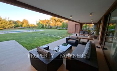 Espectacular casa en exclusivo condominio