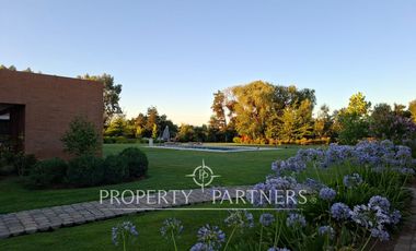 Espectacular casa en exclusivo condominio