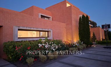 Espectacular casa en exclusivo condominio