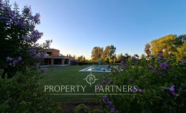 Espectacular casa en exclusivo condominio