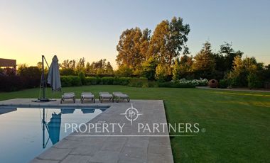 Espectacular casa en exclusivo condominio