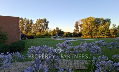 Espectacular casa en exclusivo condominio