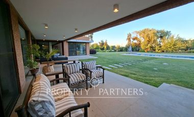 Espectacular casa en exclusivo condominio