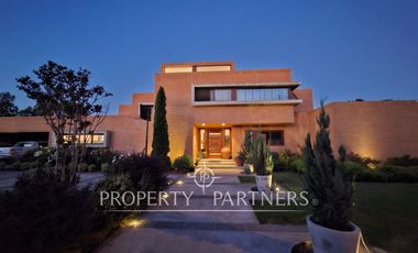 Espectacular casa en exclusivo condominio