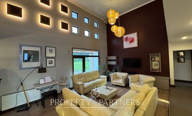 Exclusiva residencia con vista al mar en «Lomas de Coihuín»,  Puerto Montt