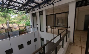 Arriendo/Venta de CASA COMERCIAL en BUCARAMANGA