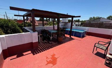 Casa  en Venta Haedo / Moron (A108 8257)