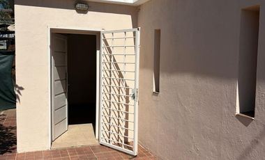 Casa en alquiler, B° Estacion Flores 2 dormitorios!!