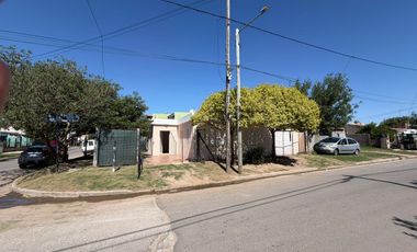 Casa en alquiler, B° Estacion Flores 2 dormitorios!!