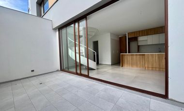 LOFT EN VENTA POR ESTRENAR - SECTOR QUITO TENIS