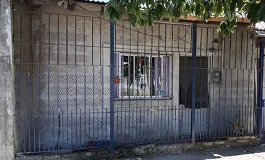 Alquiler 2 Dormitorios en  Calle Bélgica 673 (entre Barzi e Int. Oliver), Florencio Varela. ¡Conectividad total!