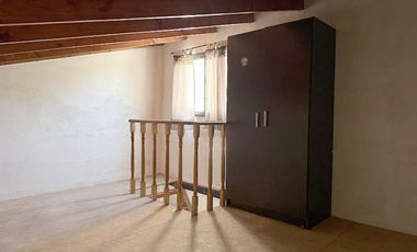 Alquiler 2 Dormitorios en  Calle Bélgica 673 (entre Barzi e Int. Oliver), Florencio Varela. ¡Conectividad total!